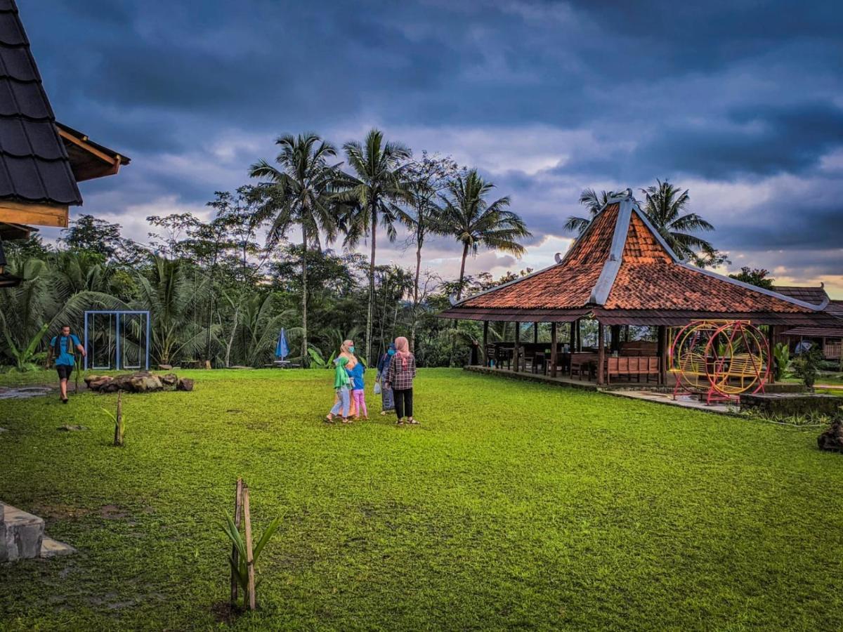 Cottage Saung Suluh Baturraden Exterior foto